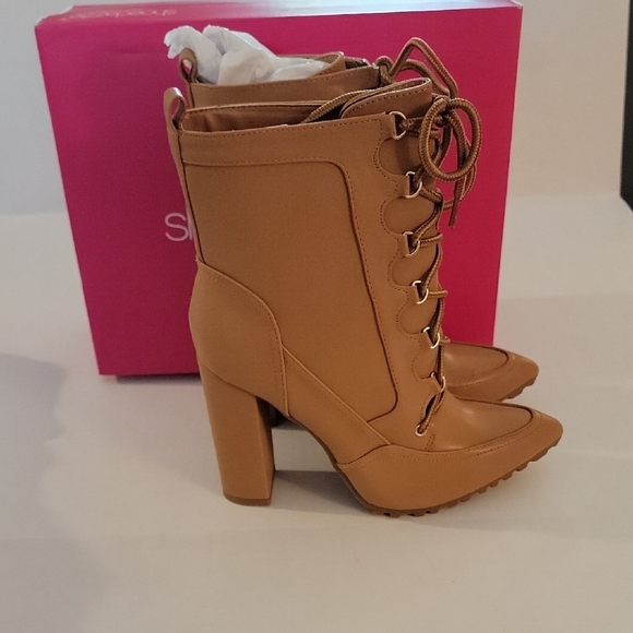 Shoe Dazzle Shoes - Shoe Dazzle Chic Tan Lace-Up Heeled Boots